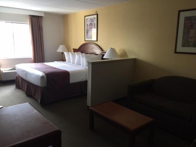 Days Inn & Suites By Wyndham Laurel Near Fort Meade Exterior foto