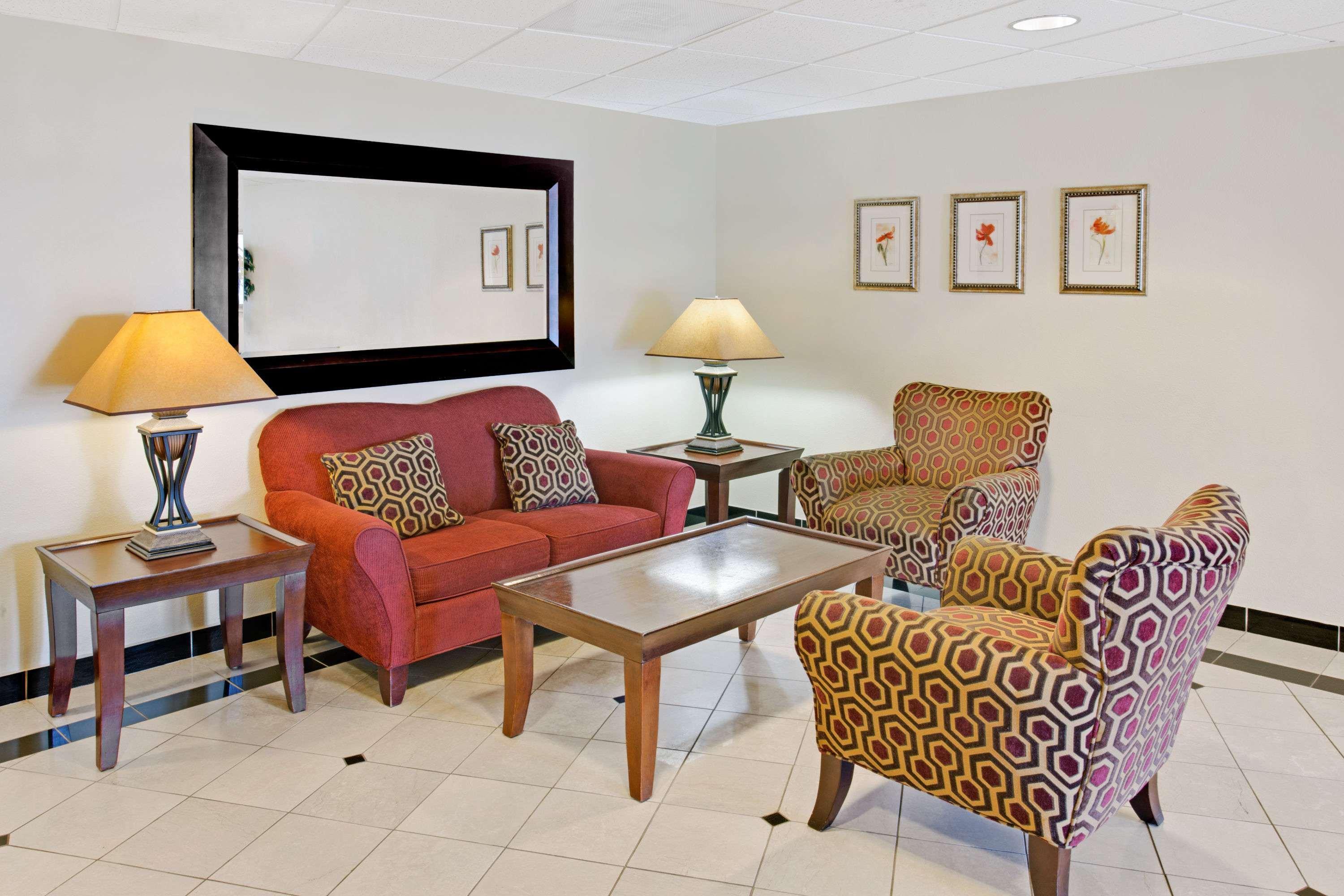 Days Inn & Suites By Wyndham Laurel Near Fort Meade Exterior foto